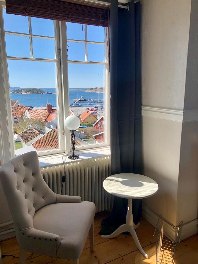 Vacker Vaning Med Havsutsikt I Stroemstads Centrum. Exteriér fotografie