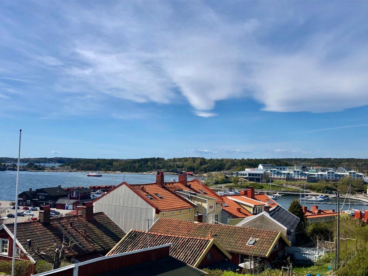 Vacker Vaning Med Havsutsikt I Stroemstads Centrum. Exteriér fotografie