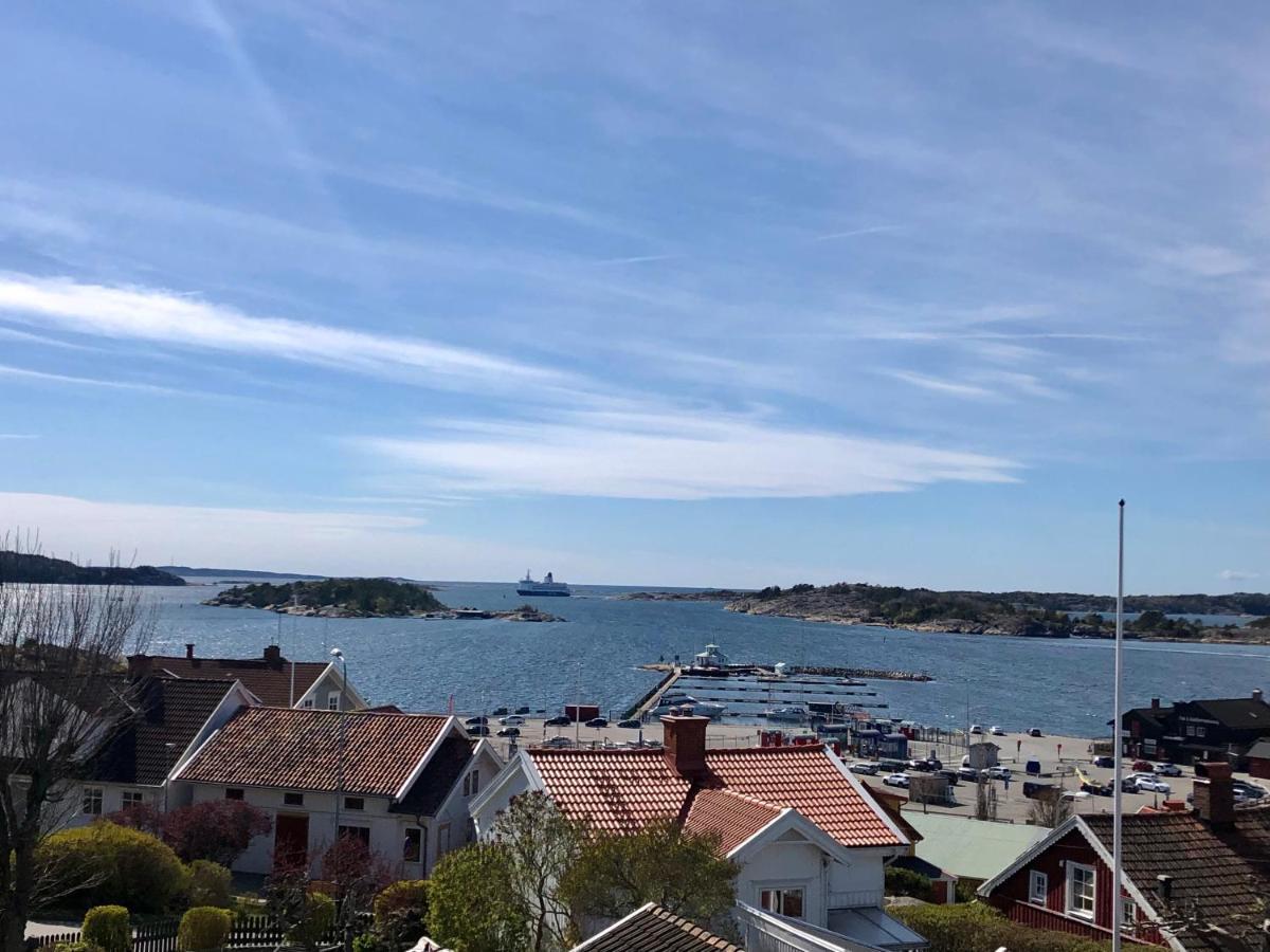 Vacker Vaning Med Havsutsikt I Stroemstads Centrum. Exteriér fotografie